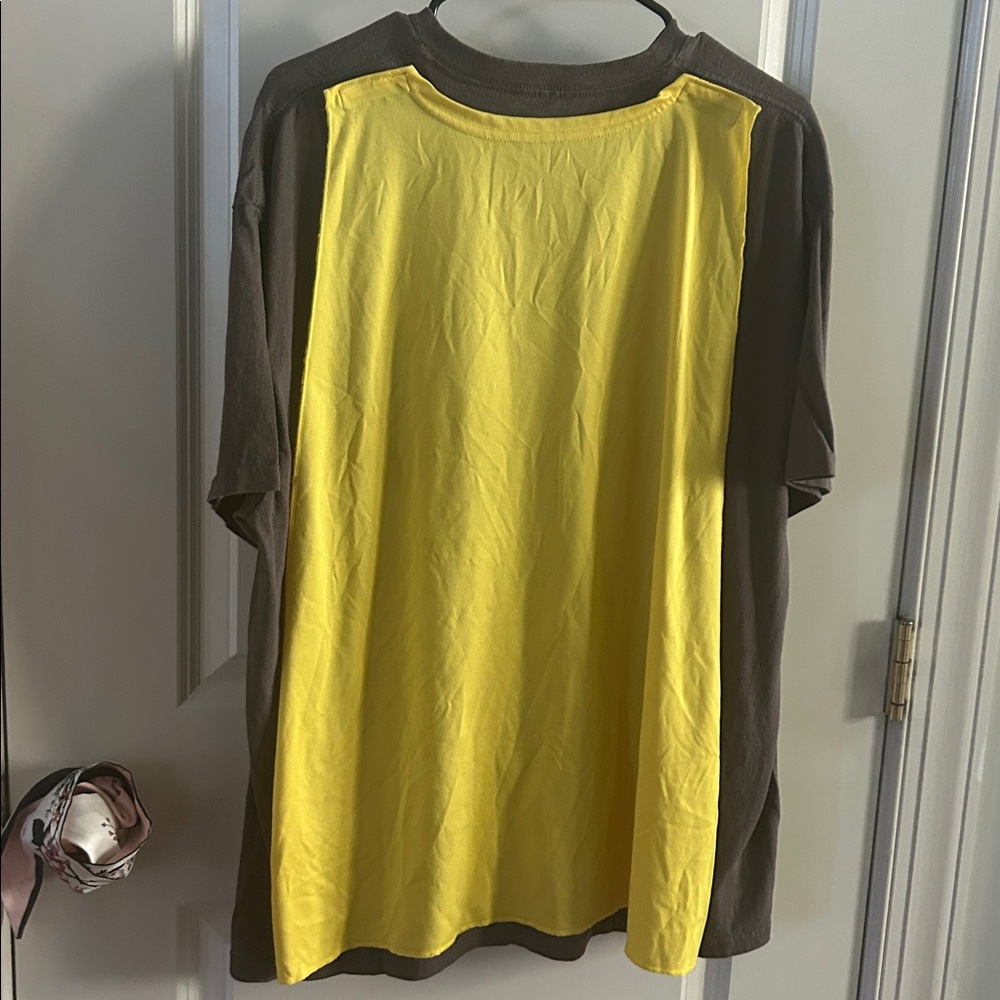 BATMAN Tshirt with Cape Mens XL - Picture 5 of 7